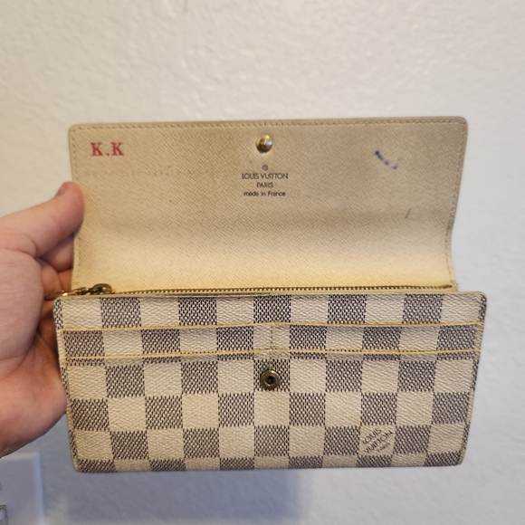 💯 Authentic Damier Azur Wallet - Picture 11 of 14